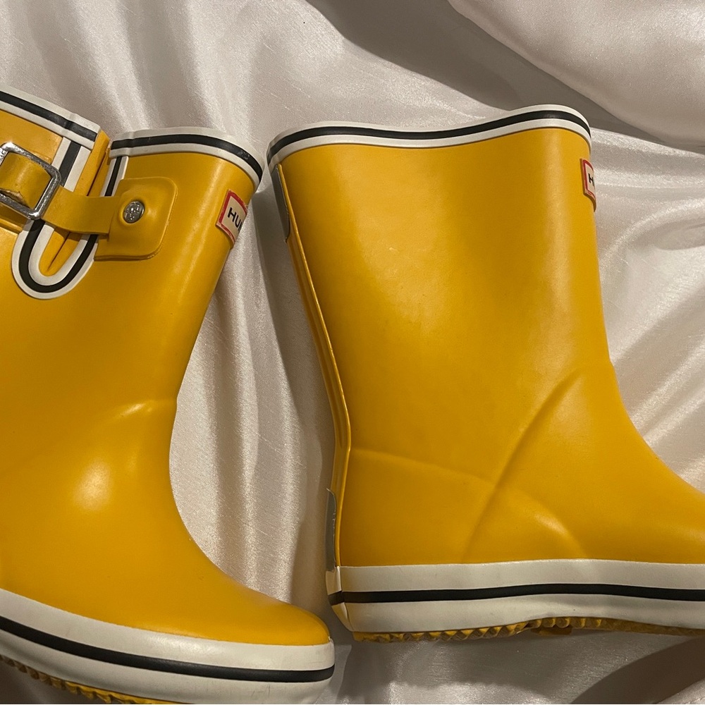 Hunter Mustard Yellow Rain Boots